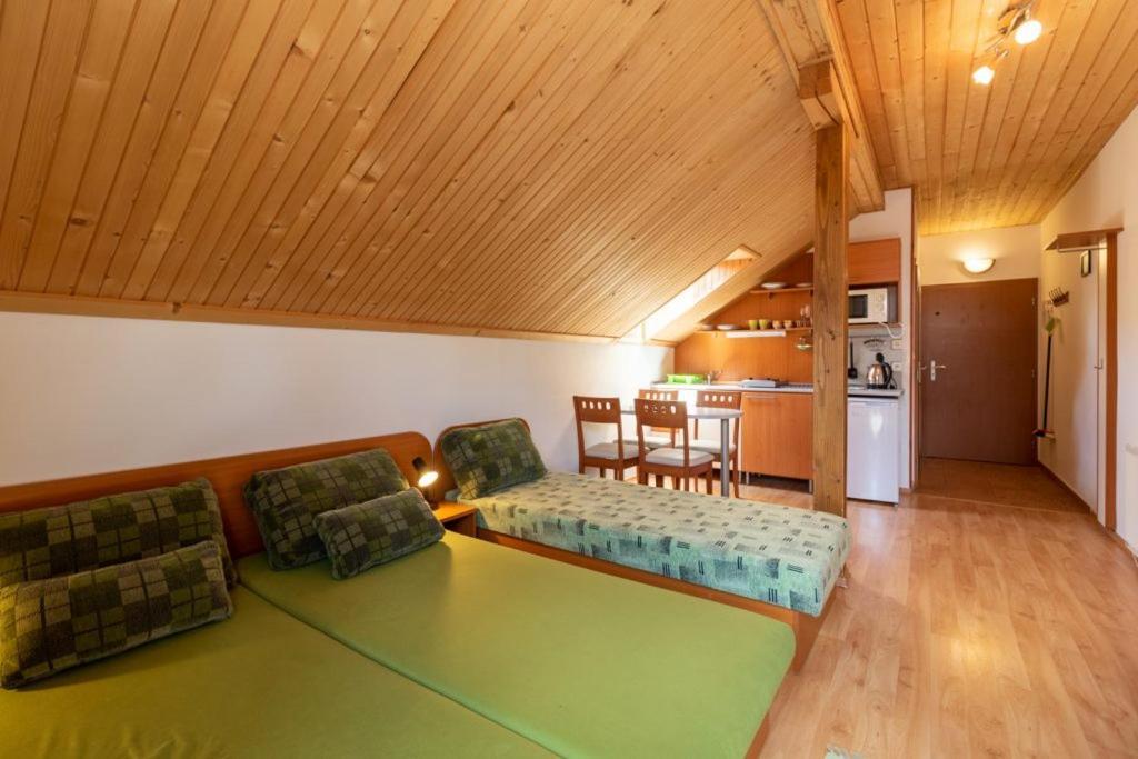 Family Apartments 도노발리 외부 사진