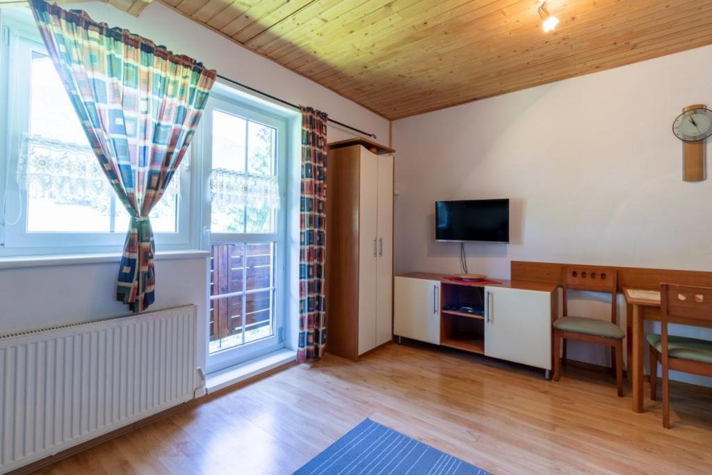 Family Apartments 도노발리 외부 사진